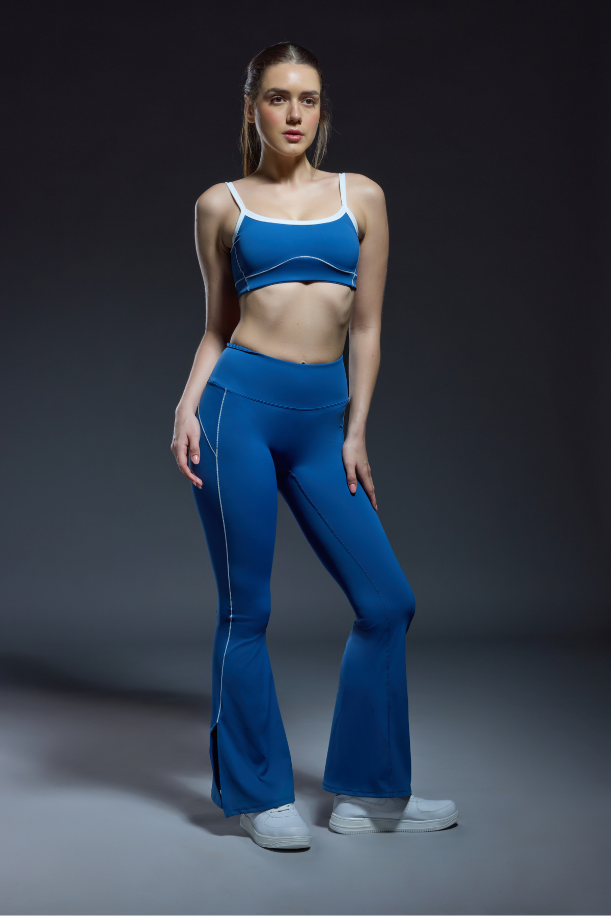 Elevé Sports Bra with Elevé Leggings - Set