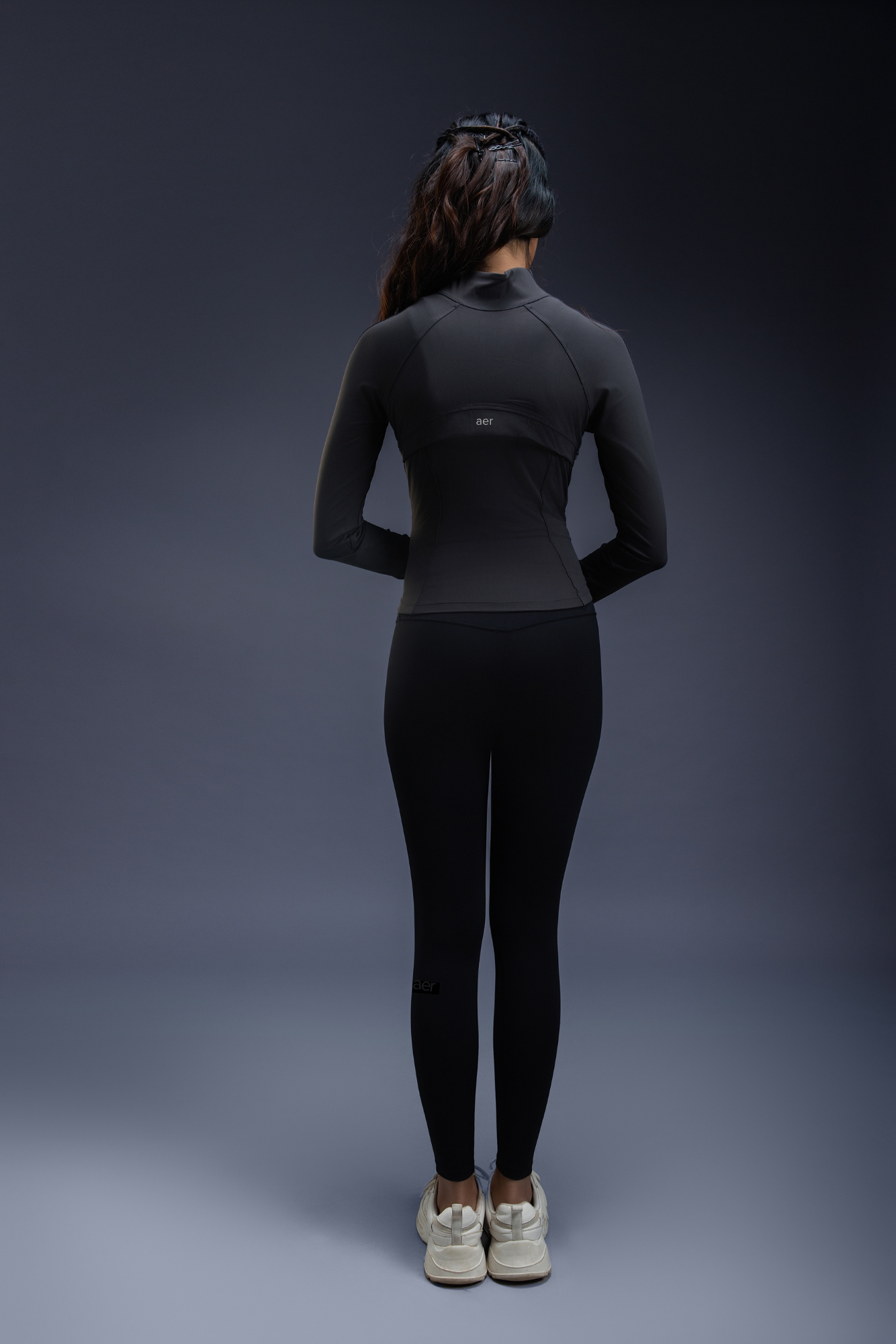 #color_charcoal grey