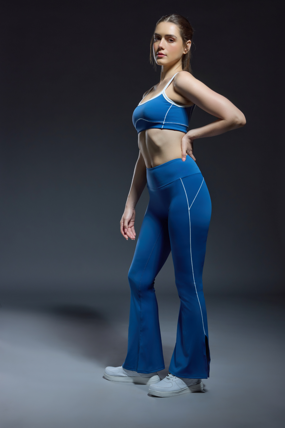 Elevé Sports Bra with Elevé Leggings - Set