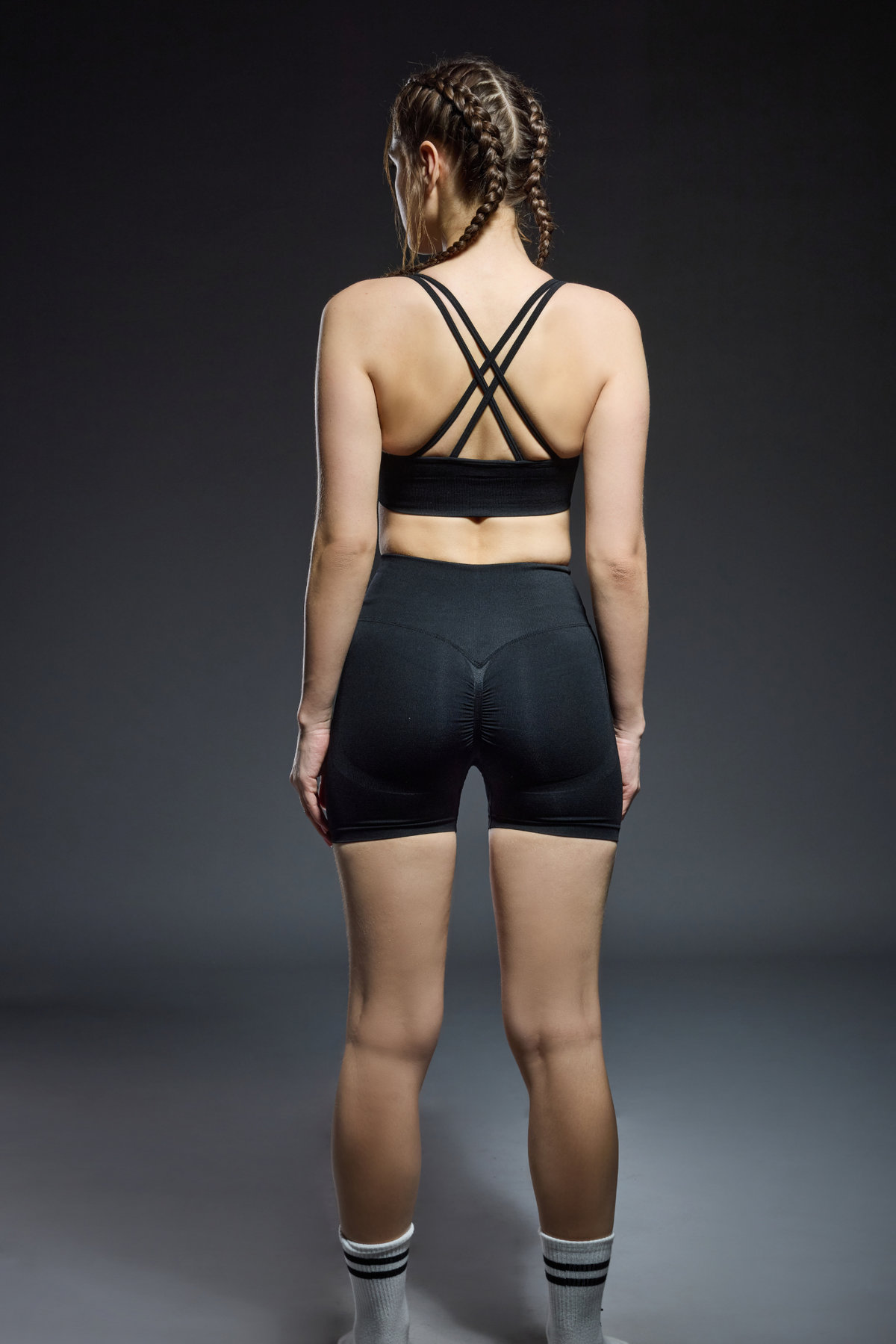 Seamless Scrunch Sports Bra with Short Tights - Set